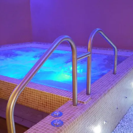 מלון Portici - Romantik & Wellness